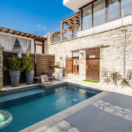 Holiday home Redblue Door Two Traditional Listed Pano Lefkara