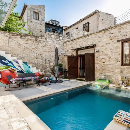 Holiday home Redblue Door Two Traditional Listed Pano Lefkara