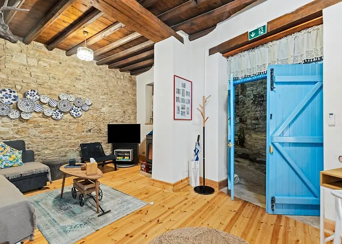 בית נופש Redblue Door Two Traditional Listed פאנו לפקארה