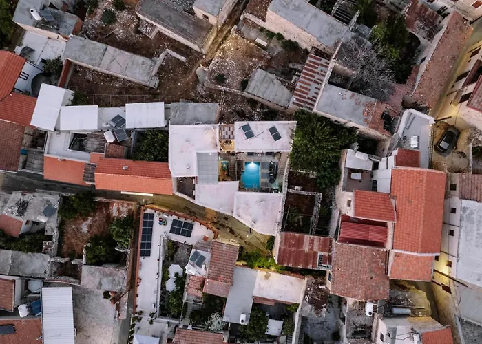 בית נופש Redblue Door Two Traditional Listed פאנו לפקארה