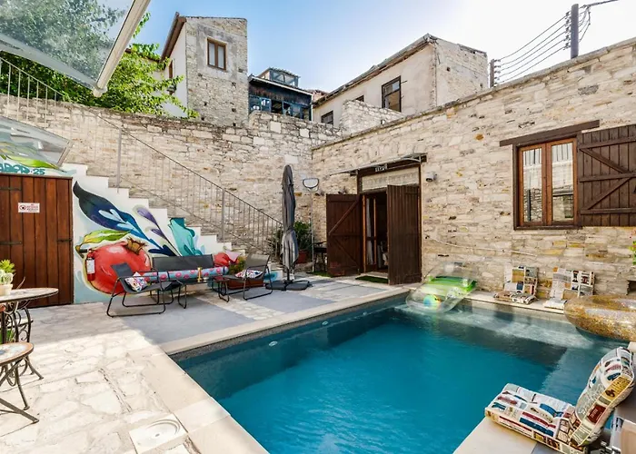 Holiday home Redblue Door Two Traditional Listed Pano Lefkara