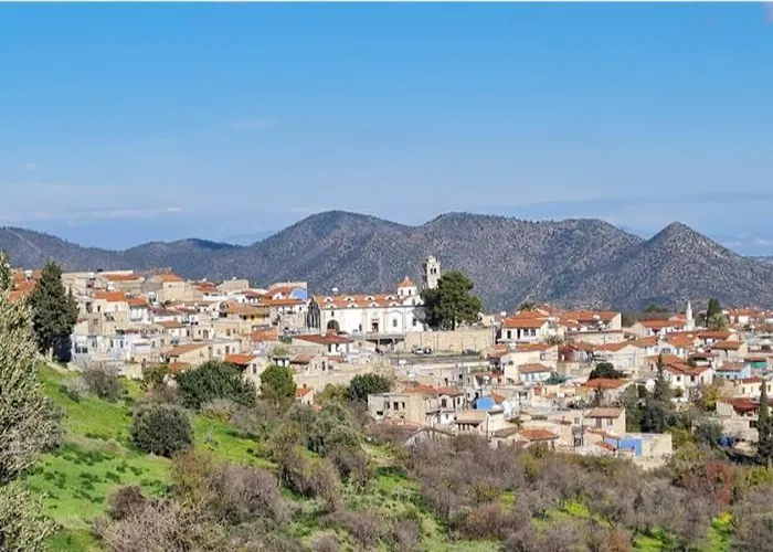 Holiday home Redblue Door Two Traditional Listed *